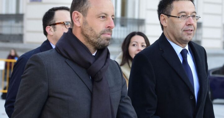 Two Barcelona presidents called to stand in Negreira corruption case